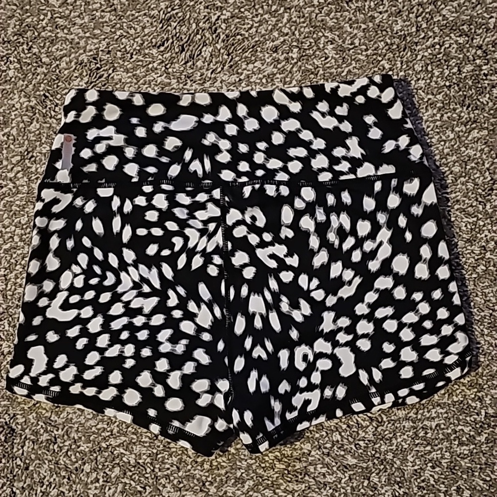 Zella Compression Shorts sz small - Picture 2 of 5